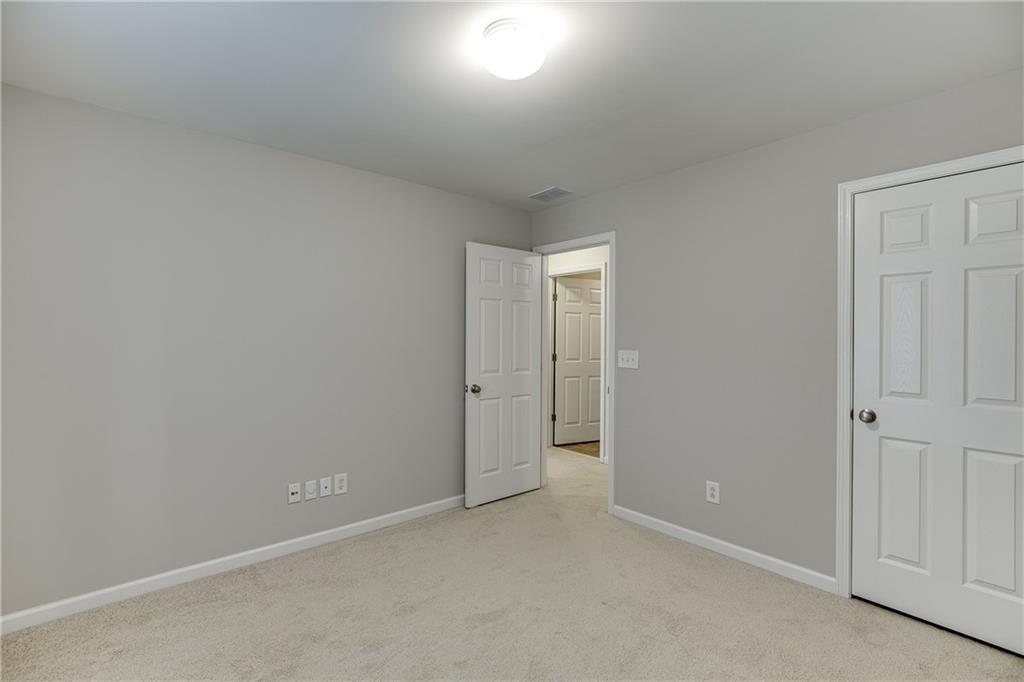 2801 Loftview Square Atlanta, GA 30339 - Photo 29 of 38