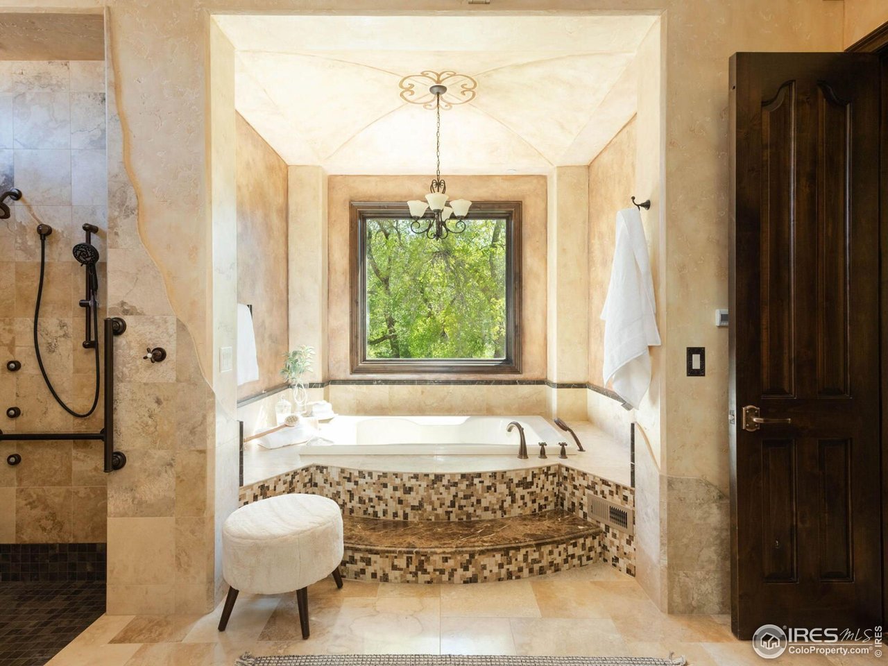 9840 Buckhorn Road Loveland, CO 80538 - Photo 16 of 40 Primary Suite Bathroom