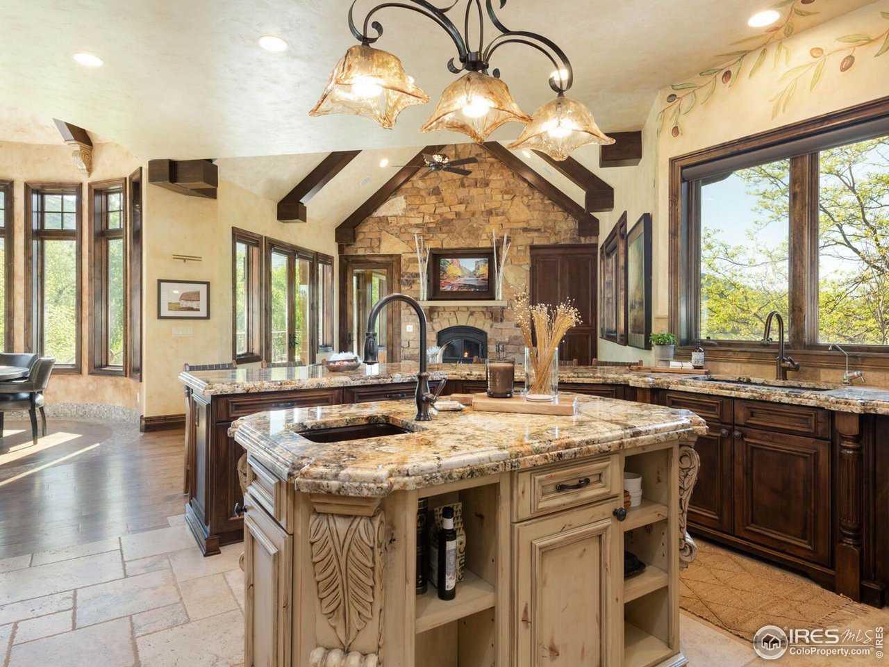 9840 Buckhorn Road Loveland, CO 80538 - Photo 7 of 40 Chef's Kitchen