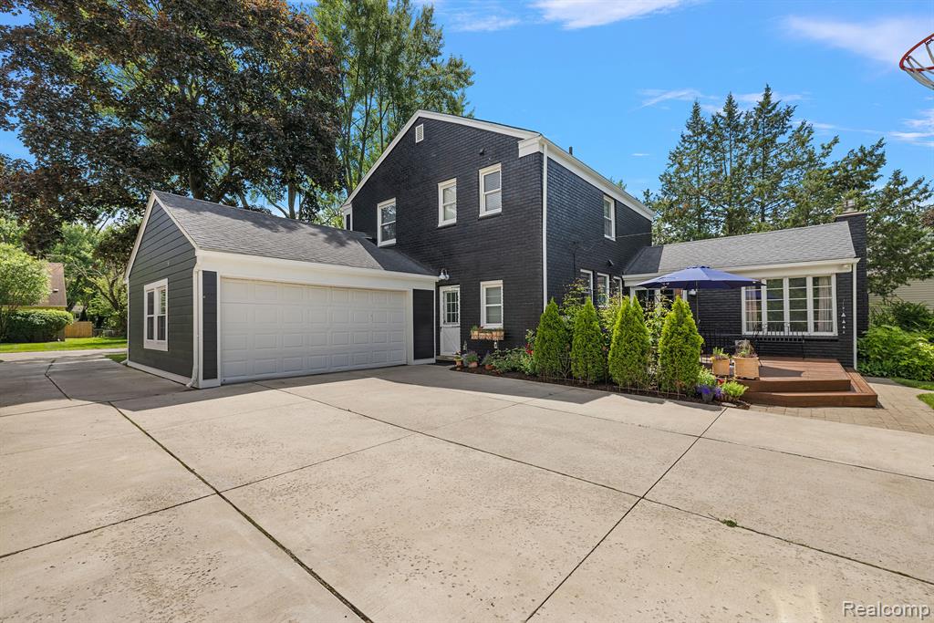1050 Norfolk Street Birmingham, MI 48009 - Photo 47 of 54