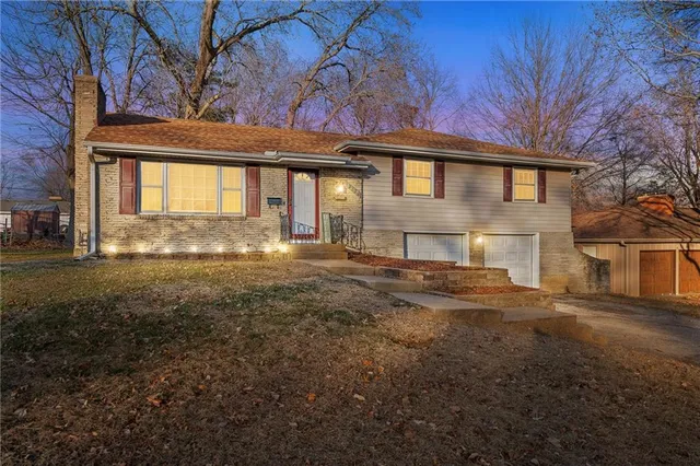 $195,000 | 12128 East 49th Street South, Independence, MO 64055