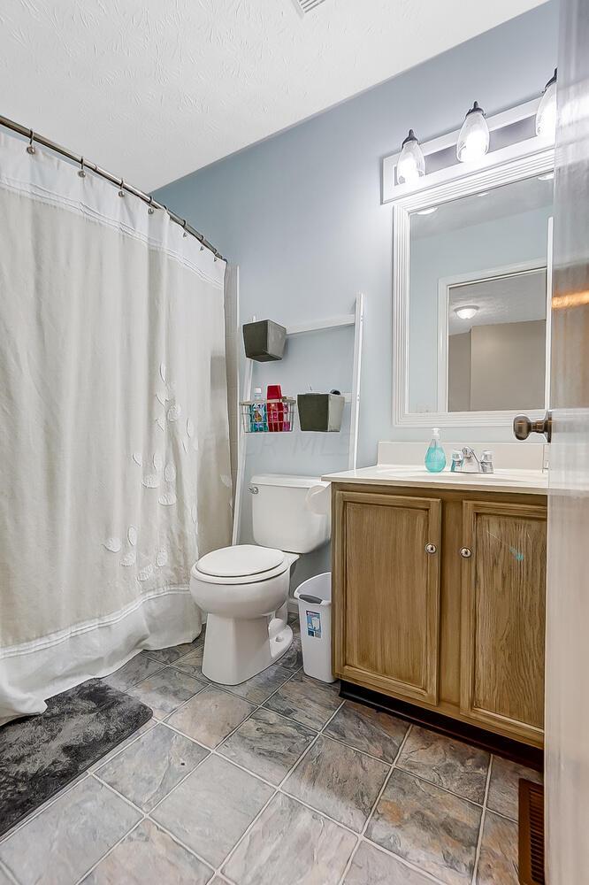 2227 Forest Ridge Hebron, OH 43025 - Photo 37 of 48 50043701-036_web