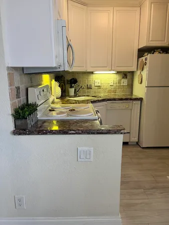 $2,000 | 629 Southeast 19th Avenue, Unit 703, Deerfield Beach, FL 33441