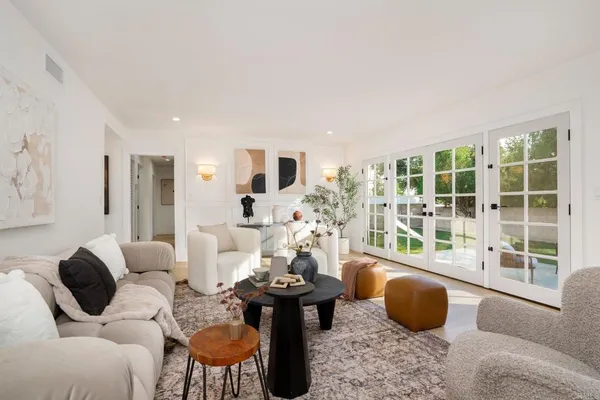 $1,175,000 | 18438 Los Alimos Street, Northridge, CA 91326