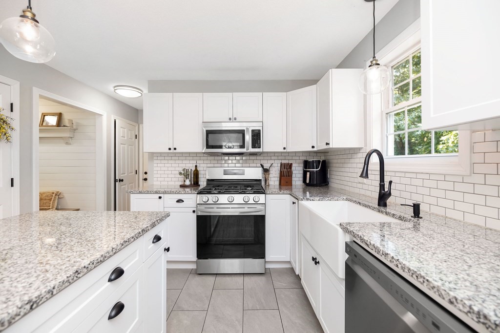 42 Observer Street Springfield, MA 01104 - Photo 11 of 32 Gallery Image 11