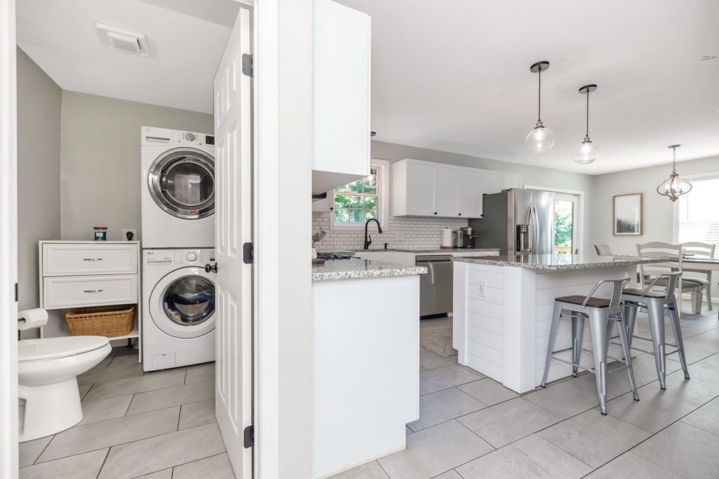 42 Observer Street Springfield, MA 01104 - Photo 13 of 32 Gallery Image 13