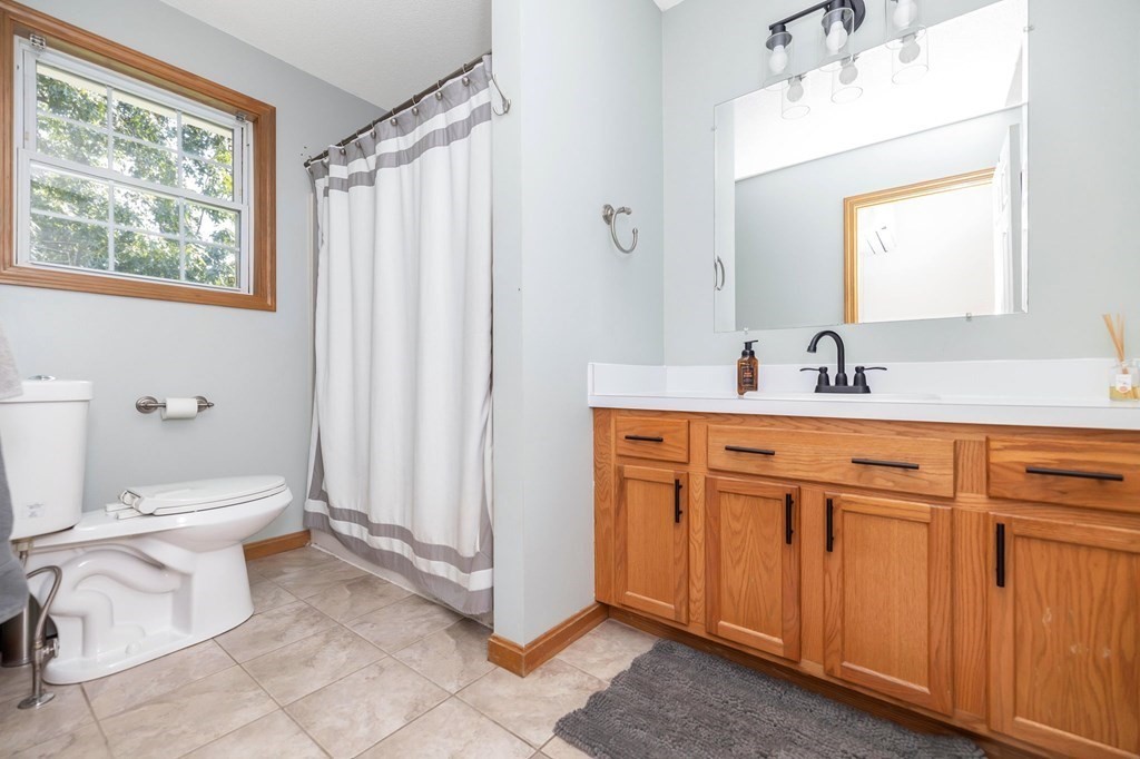 42 Observer Street Springfield, MA 01104 - Photo 14 of 32 Gallery Image 14