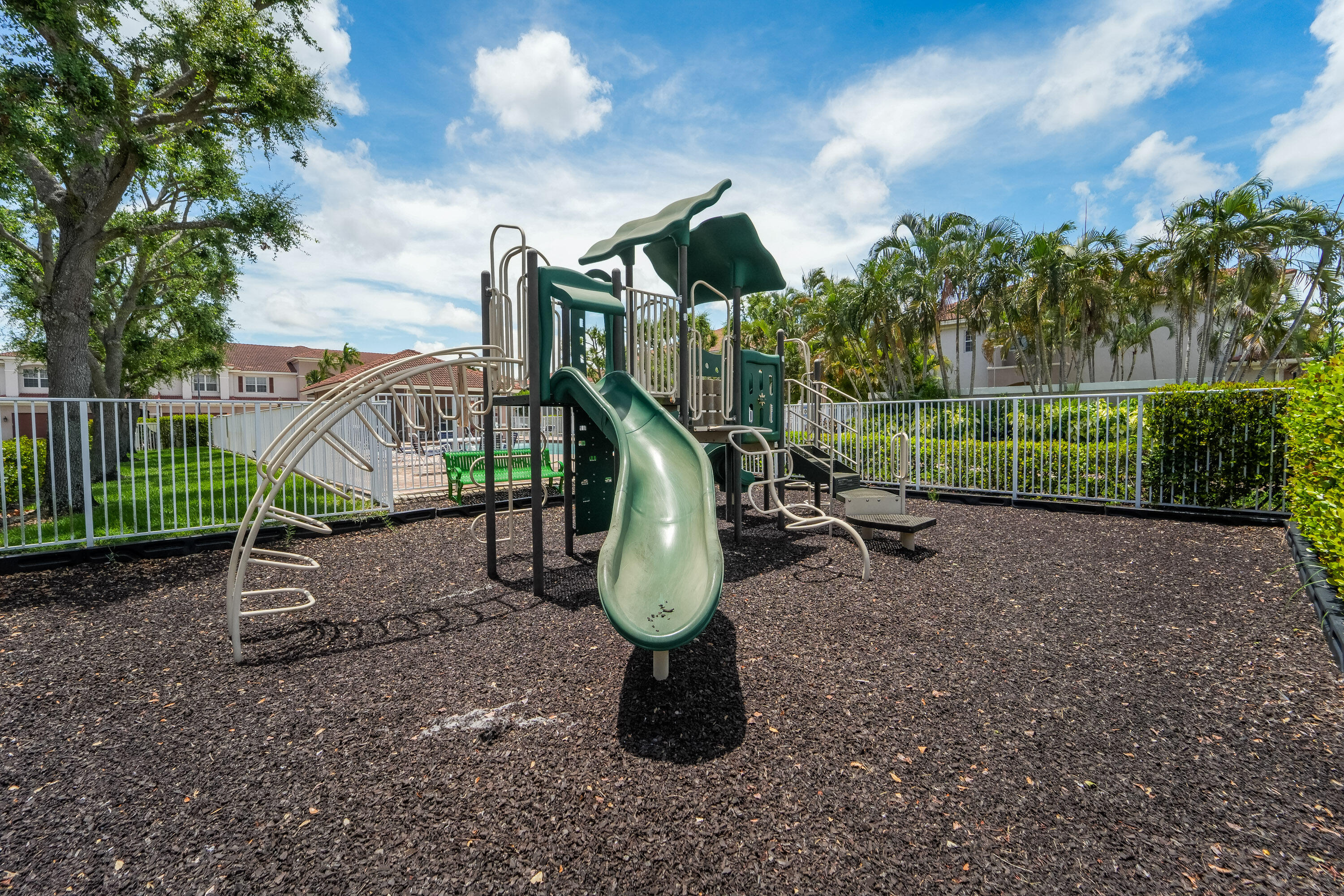 126 Lancaster Road Boynton Beach, FL 33426 - Photo 41 of 43 Carriage pointe-13