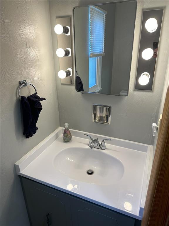 728 North Pike Road Cabot, PA 16023 - Photo 20 of 26