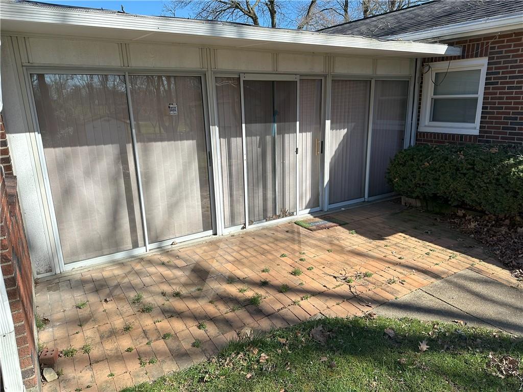 728 North Pike Road Cabot, PA 16023 - Photo 3 of 26