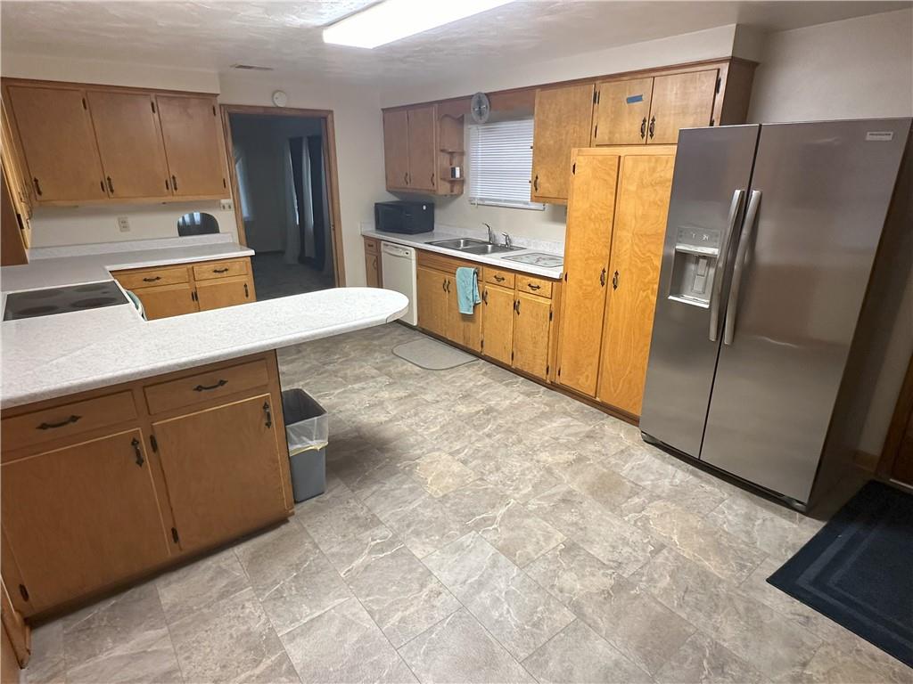 728 North Pike Road Cabot, PA 16023 - Photo 4 of 26