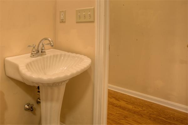 8 Francis Road Billerica, MA 01821 - Photo 15 of 30 Gallery Image 15
