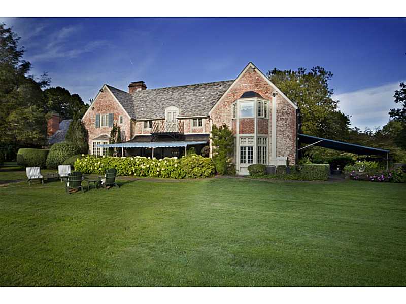 223 Rumstick Road Barrington, RI 02806 - Photo 5 of 24 Exterior Back.