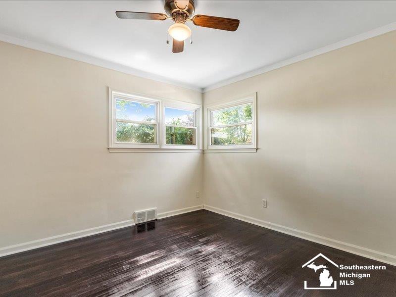 7850 Harding Street Taylor, MI 48180 - Photo 20 of 38