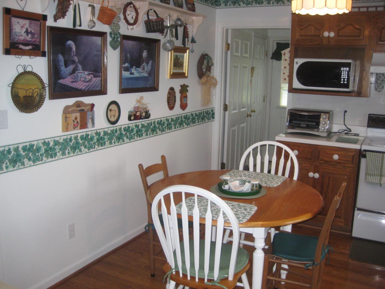 1159 Webster Road Roanoke, VA 24012 - Photo 4 of 16 Kitchen