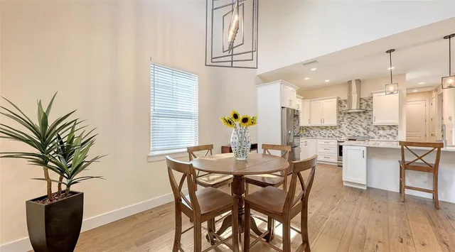 $899,000 | 2410 Prospect Street, Sarasota, FL 34239