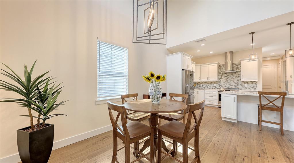 2410 Prospect Street Sarasota, FL 34239 - Photo 12 of 67