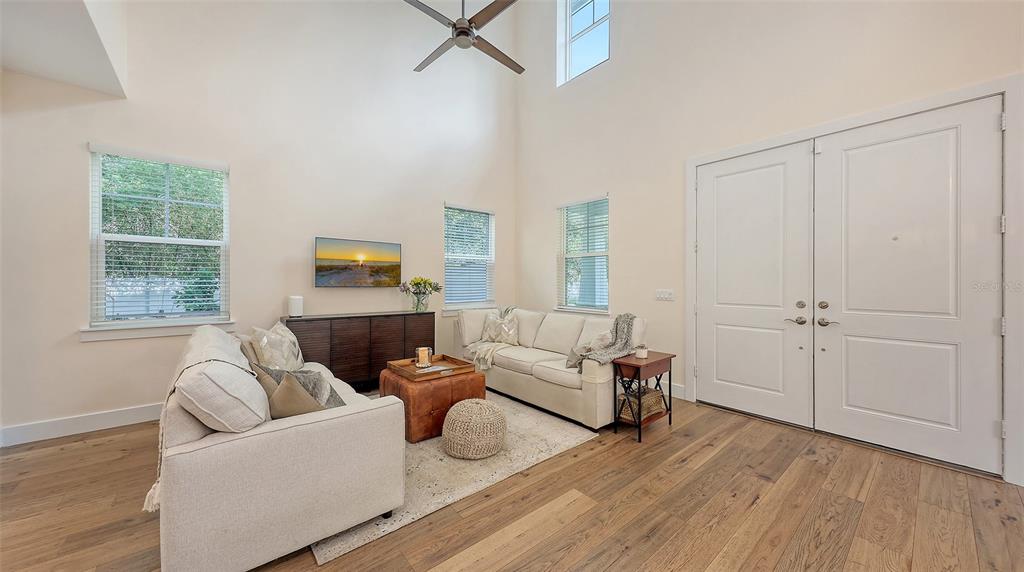 2410 Prospect Street Sarasota, FL 34239 - Photo 15 of 67