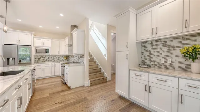 $899,000 | 2410 Prospect Street, Sarasota, FL 34239