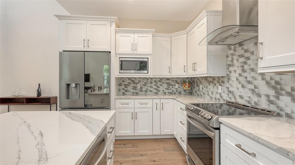 2410 Prospect Street Sarasota, FL 34239 - Photo 20 of 67