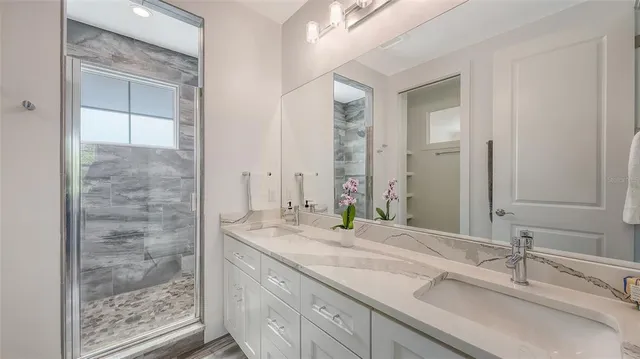 $899,000 | 2410 Prospect Street, Sarasota, FL 34239