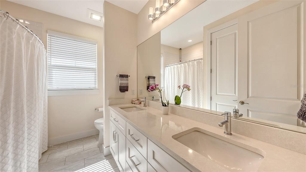 2410 Prospect Street Sarasota, FL 34239 - Photo 36 of 67