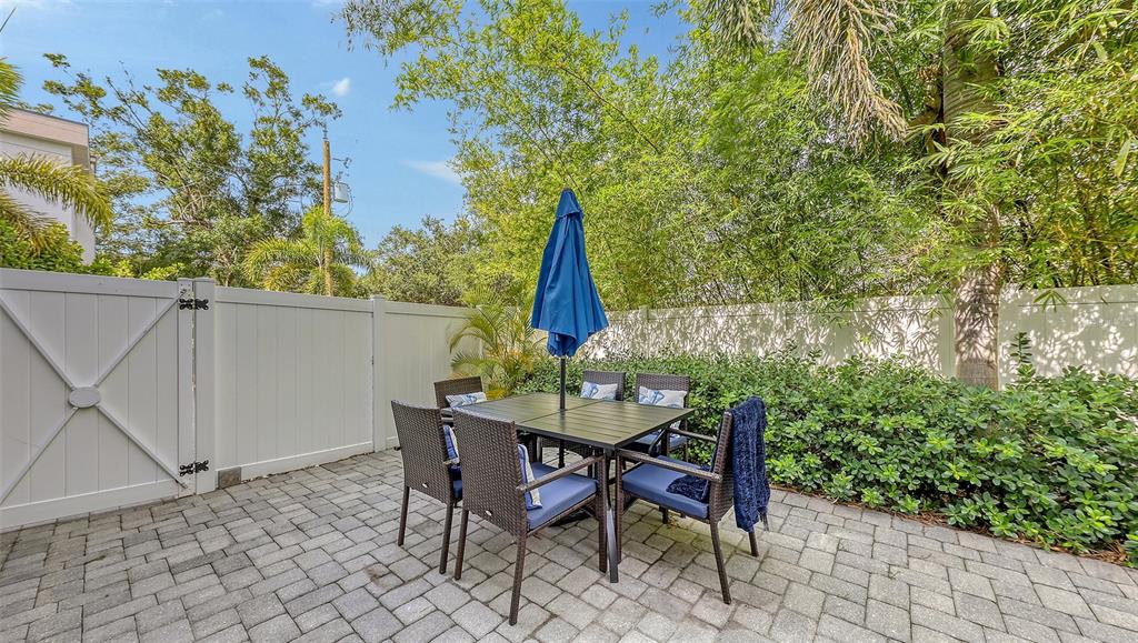 2410 Prospect Street Sarasota, FL 34239 - Photo 45 of 67