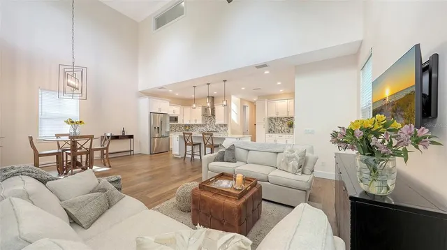 $899,000 | 2410 Prospect Street, Sarasota, FL 34239