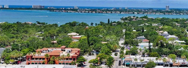 $899,000 | 2410 Prospect Street, Sarasota, FL 34239