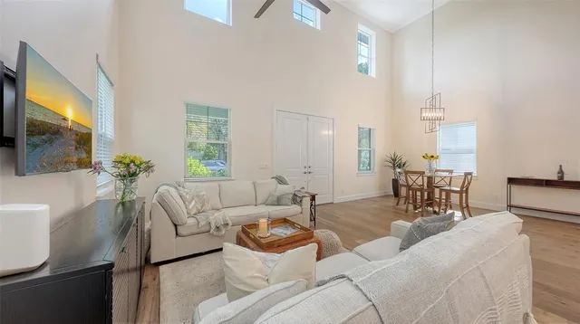 $899,000 | 2410 Prospect Street, Sarasota, FL 34239