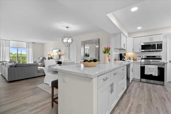 $2,800 | 5301 Northwest 2nd Avenue, Unit PHH, Boca Raton, FL 33487