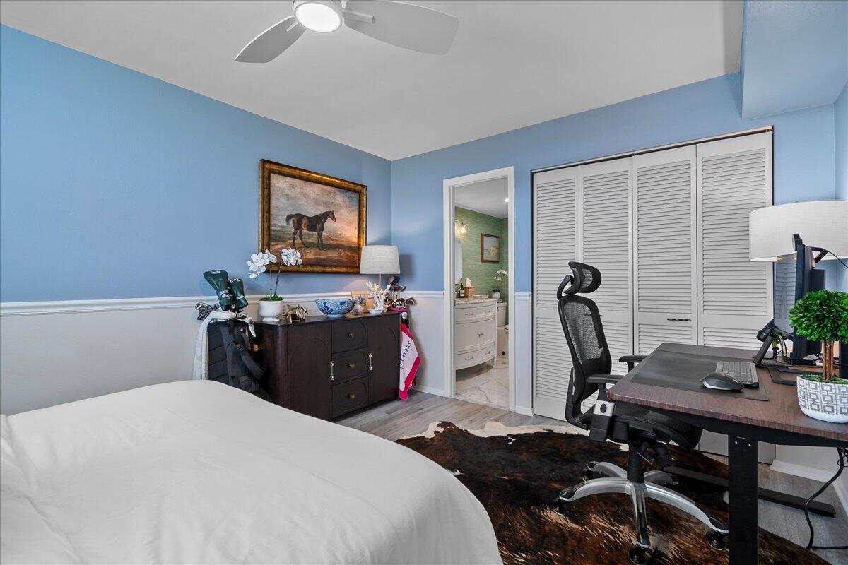 5301 Northwest 2nd Avenue, Unit PHH Boca Raton, FL 33487 - Photo 20 of 31 Guest Bedroom