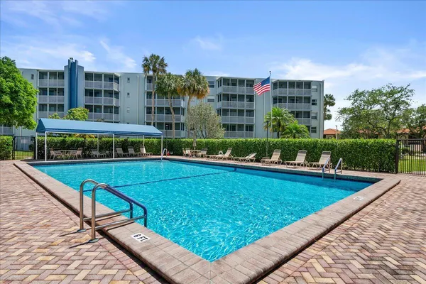 $2,800 | 5301 Northwest 2nd Avenue, Unit PHH, Boca Raton, FL 33487
