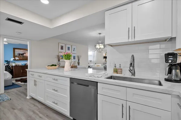 $2,800 | 5301 Northwest 2nd Avenue, Unit PHH, Boca Raton, FL 33487