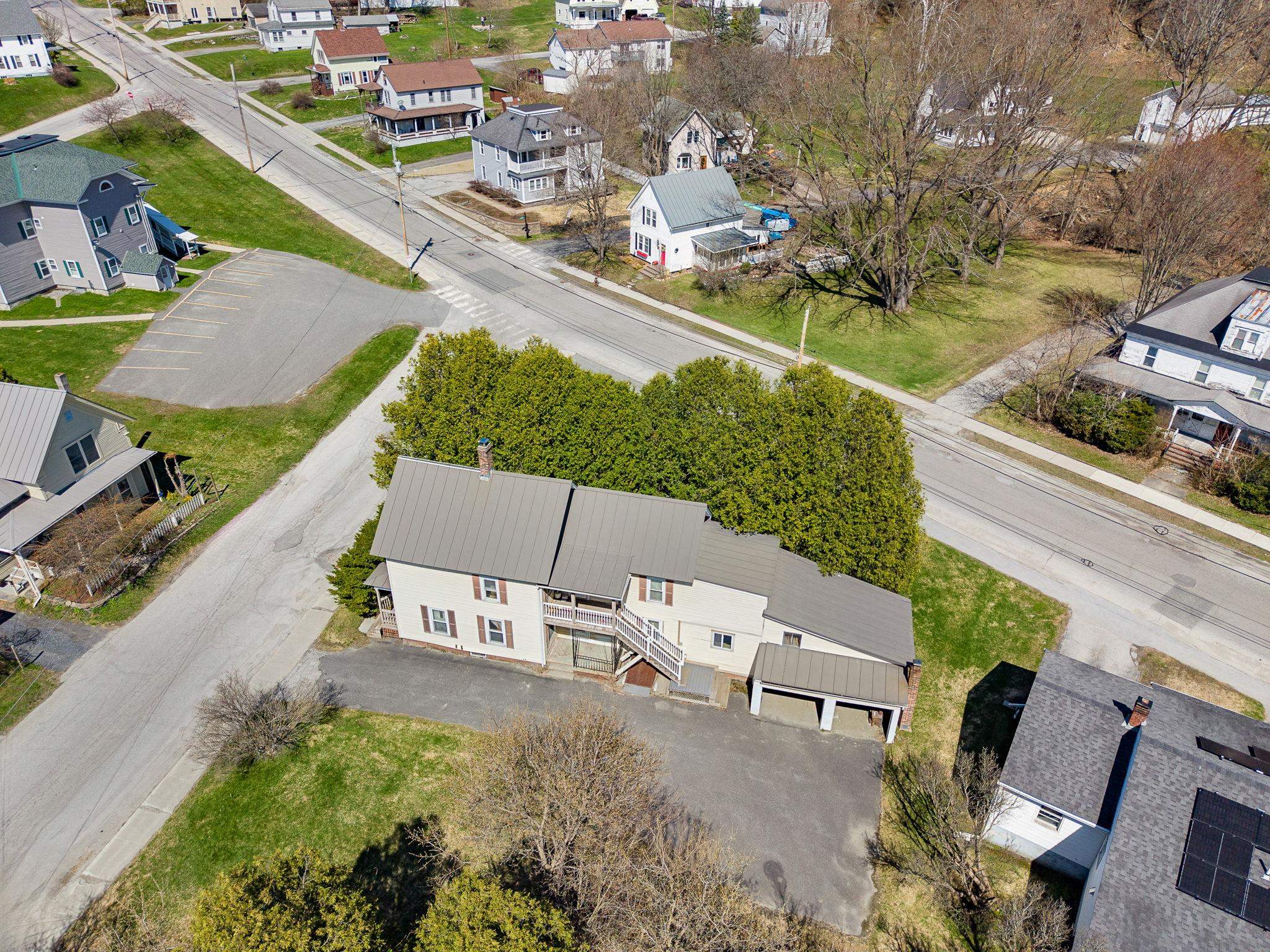 25 Second Street Barre, VT 05641 - Photo 3 of 23
