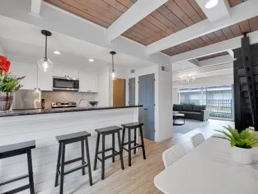 $1,800 | 3809 North Braeswood Boulevard, Unit 14, Houston, TX 77025