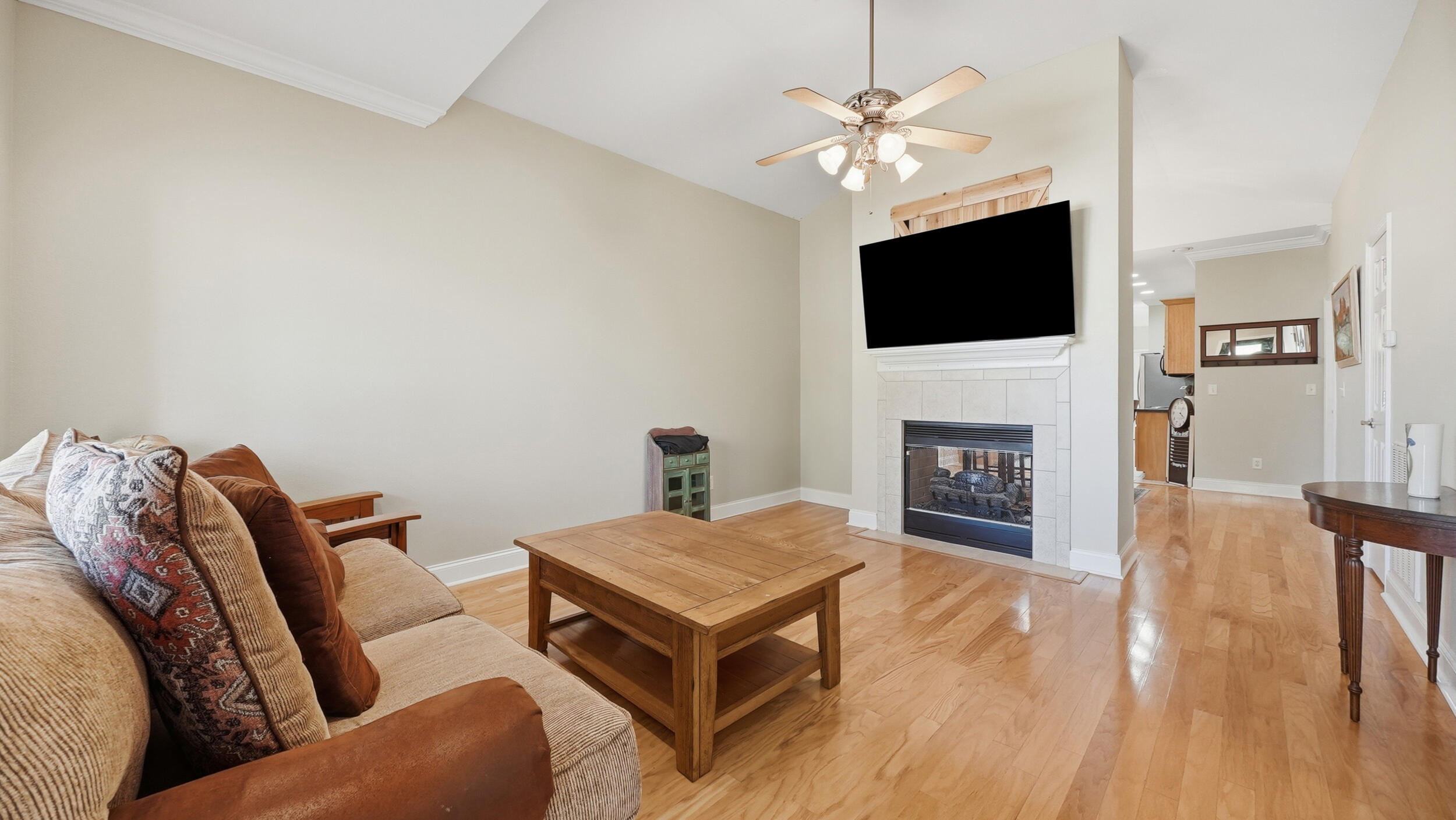 523 Callaway Court Chattanooga, TN 37421 - Photo 6 of 27 523 Callaway Ct-6