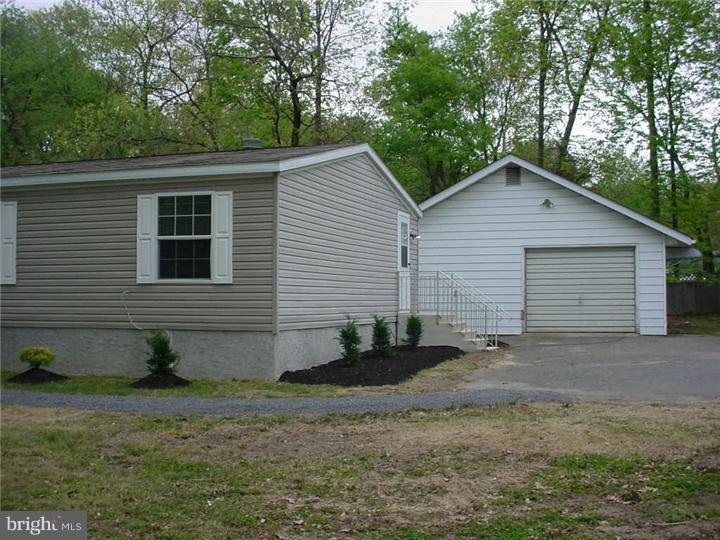 234 Kent Road Williamstown, NJ 08094 - Photo 7 of 8 Garage