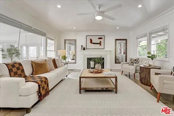 $3,999,999 | 852 11th Street, Santa Monica, CA 90403
