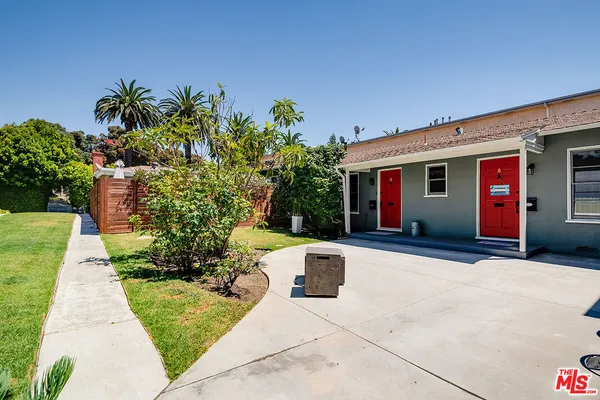 $3,999,999 | 852 11th Street, Santa Monica, CA 90403