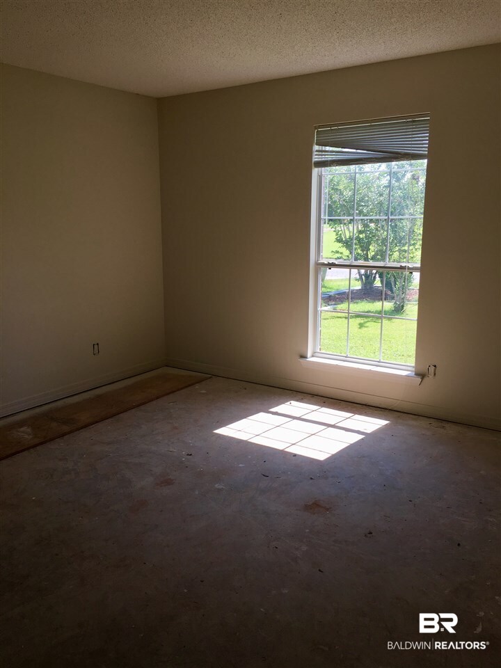 1458 Hunters Ridge Drive West Mobile, AL 36695 - Photo 15 of 15 3 bedrooms separated by long hallway from master