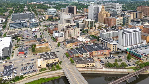 $3,800,000 | 319-325 Broadway Avenue South, Rochester, MN 55904