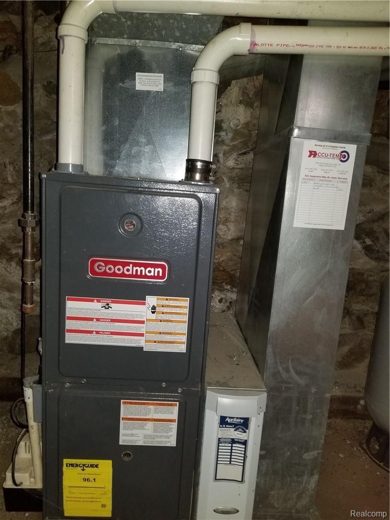 4917 Bruff Road Fowlerville, MI 48836 - Photo 28 of 37 NEW HIGH EFFICIENCY FURNACE!!!