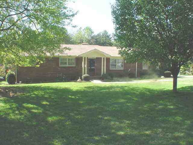 505 Woodlake Road Anderson, SC 29621 - Photo 1 of 9 Gallery Image 1