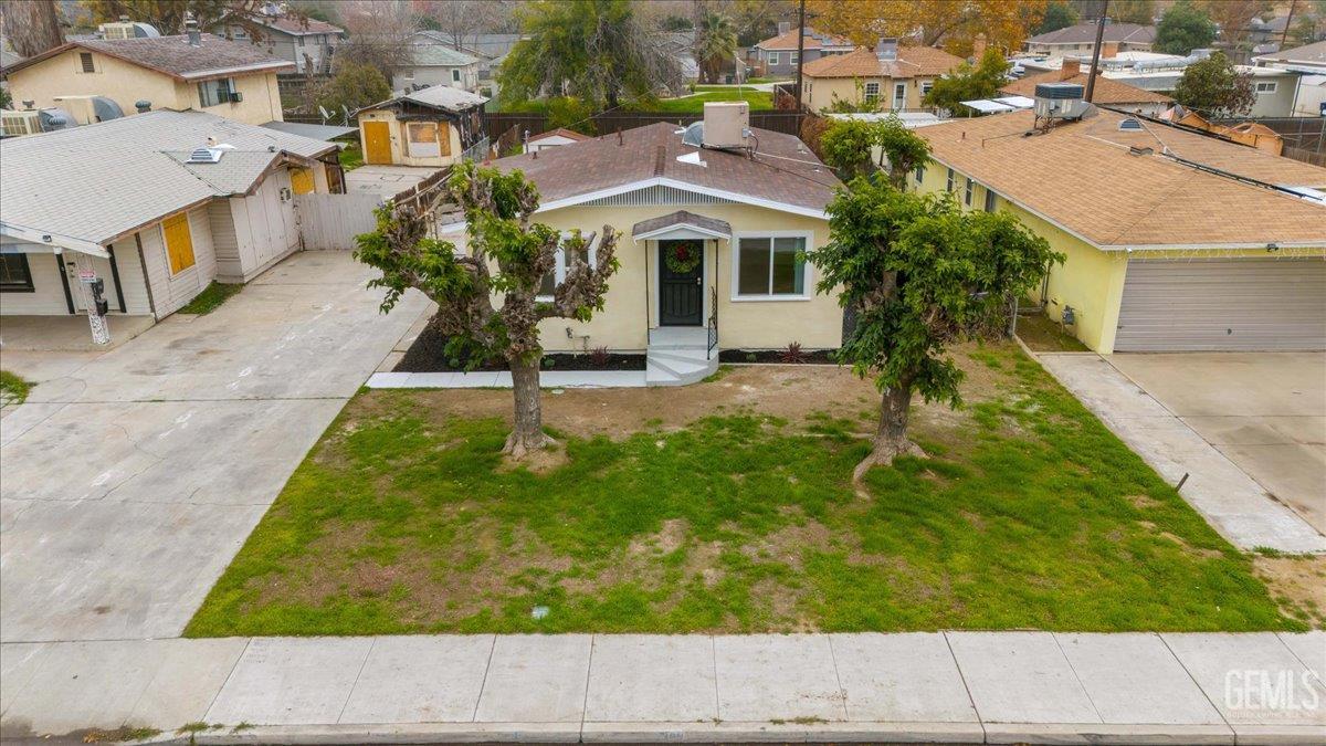 Undisclosed Address Bakersfield, CA 93304 - Photo 20 of 21 a house view with a garden space