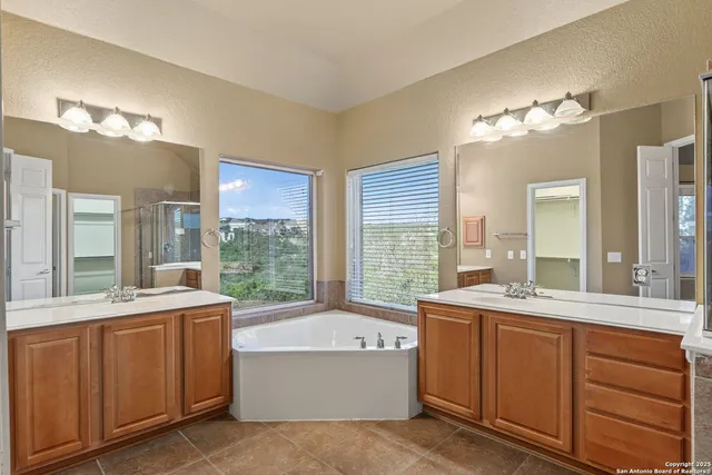 $875,000 | 13027 Walking Horse, Helotes, TX 78023