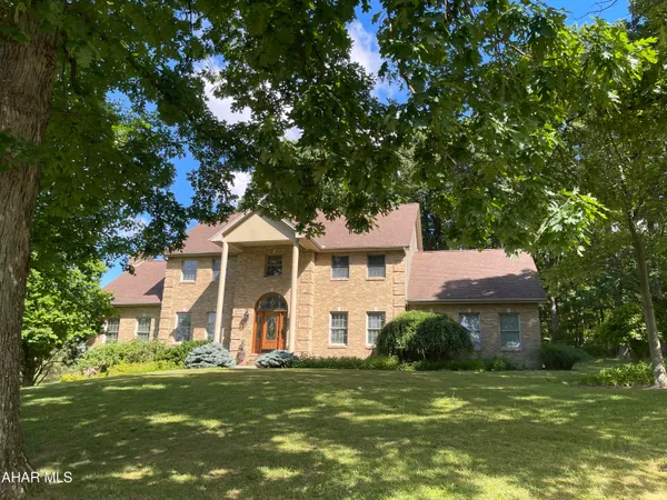 $625,000 | 5 Sylvan Oakes Drive, Hollidaysburg, PA 16648