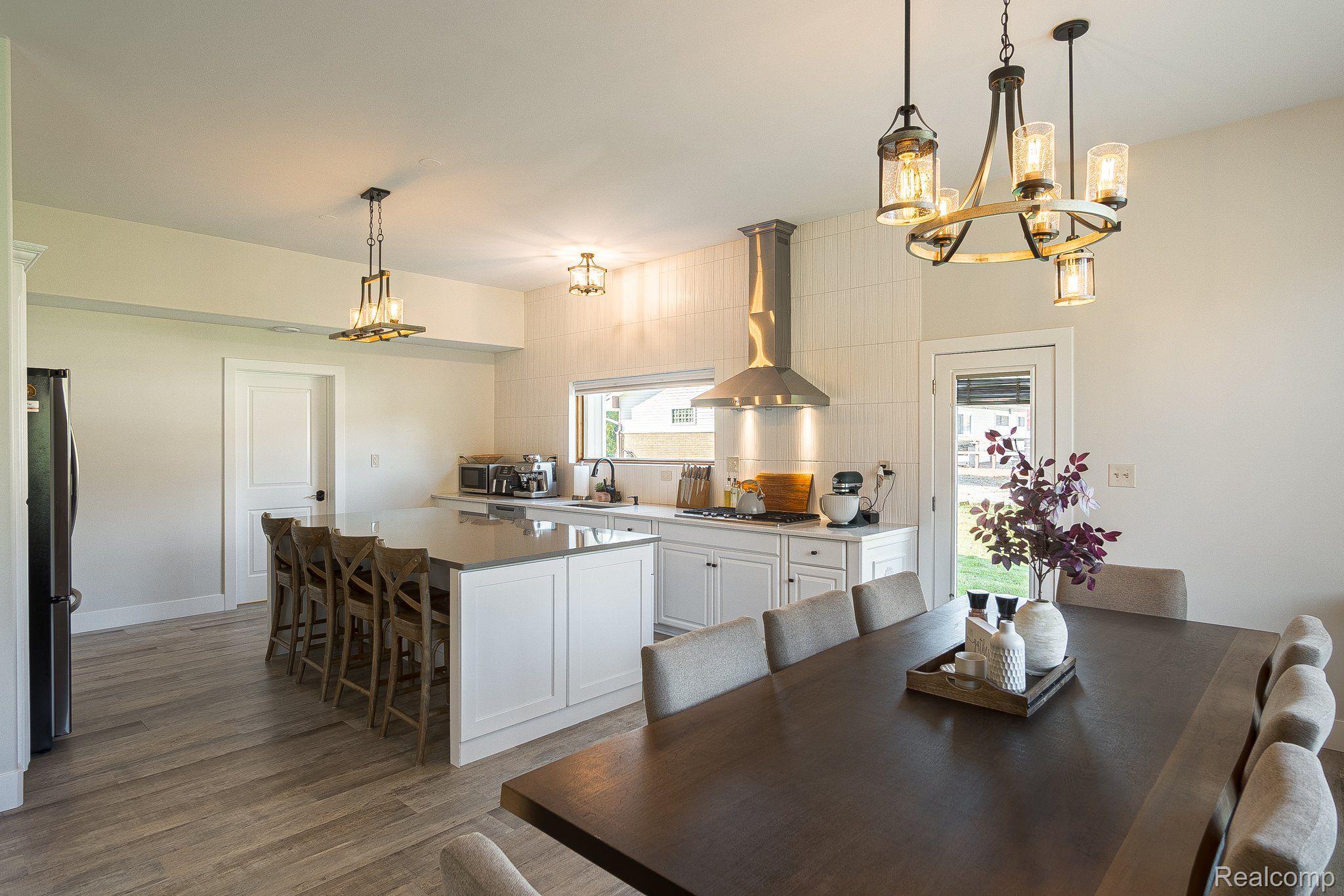 28706 West Nine Mile Road Farmington, MI 48336 - Photo 16 of 54 Gallery Image 16