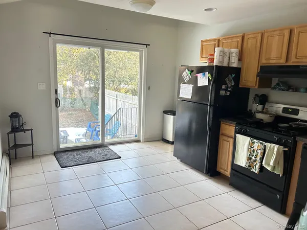 $3,975 | 23 Dalex Court, Glen Cove, NY 11542