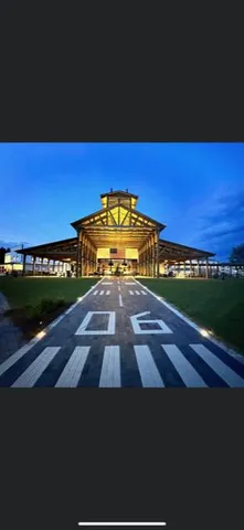 a view of a tennis court
